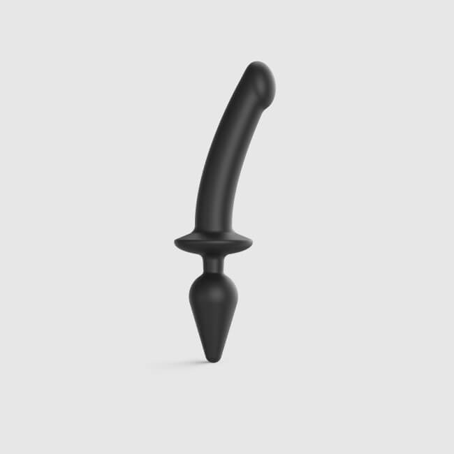 Strap-on-me Swith Semi-Realistic XXL - silikonové dildo 2v1 (černé)